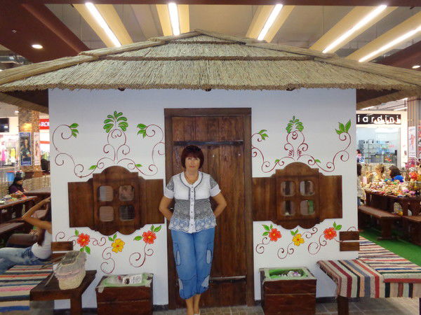 Людмила Ложичева