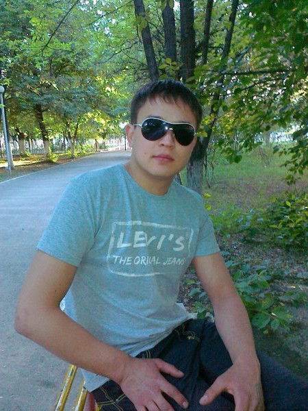 Дамир Бакенов