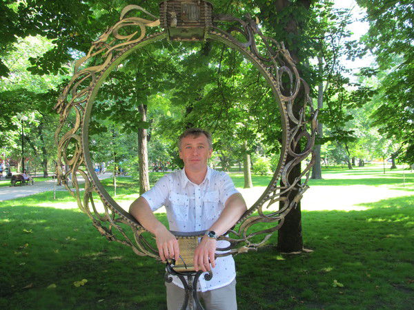 Виктор Костюк