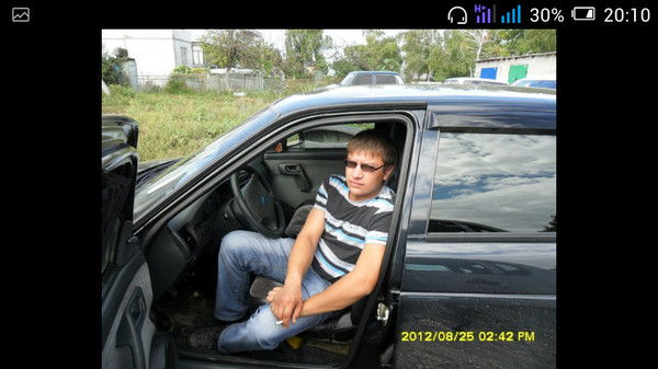 Денис Устинов