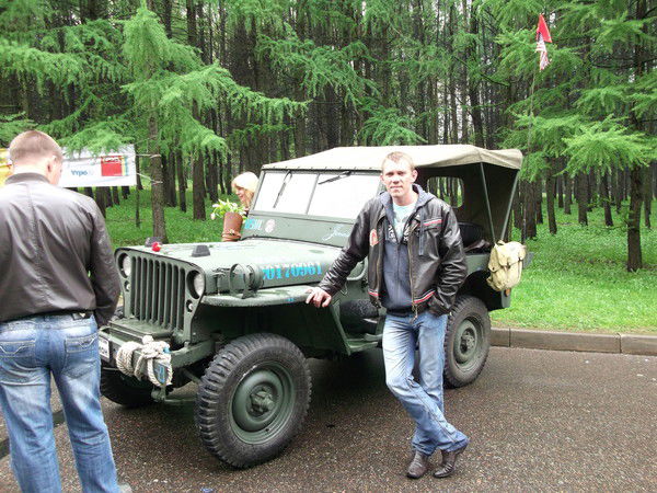 Роман Провозин