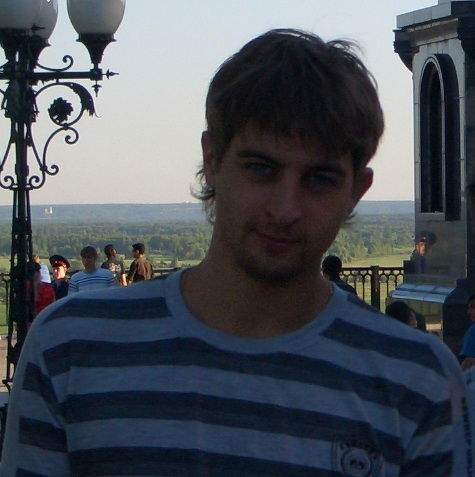 Максим Хмелёв