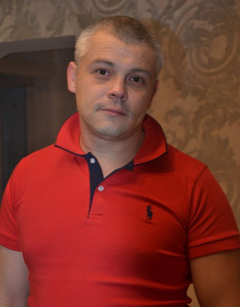 Максим Тихонов