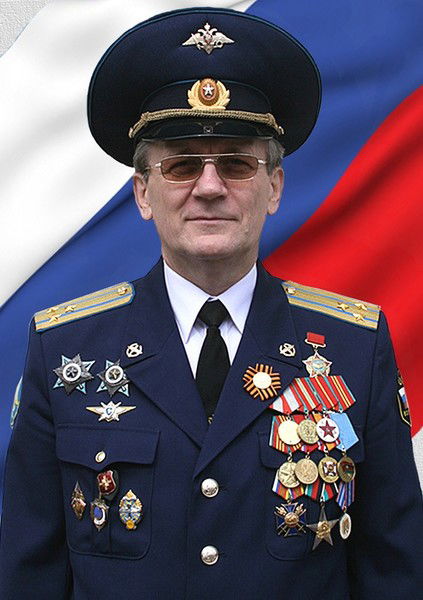 Александр Санин