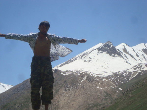 Асрор Ноёбшоев