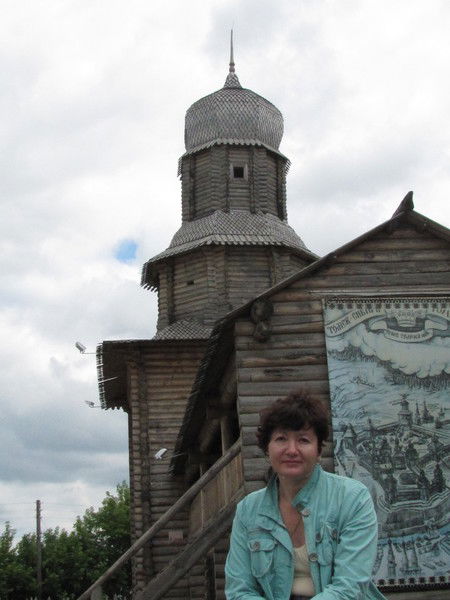 Людмила Петрова