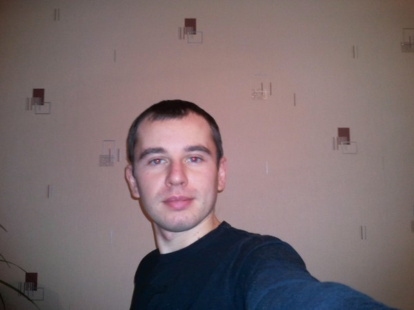 Влад Холмогорцев