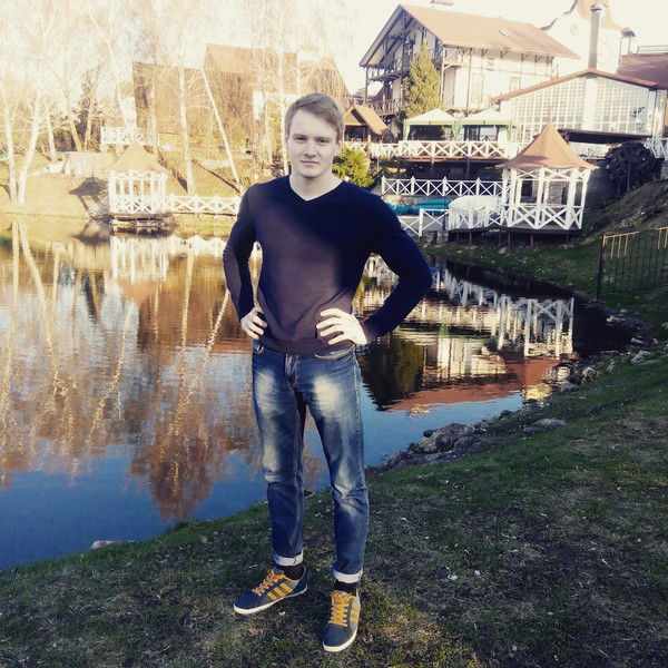 Артём Громов