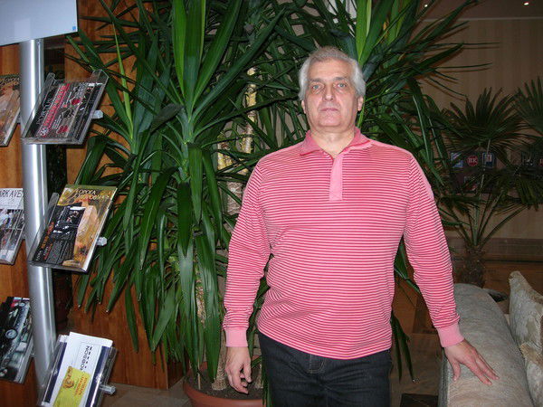 Виталий Бобровник