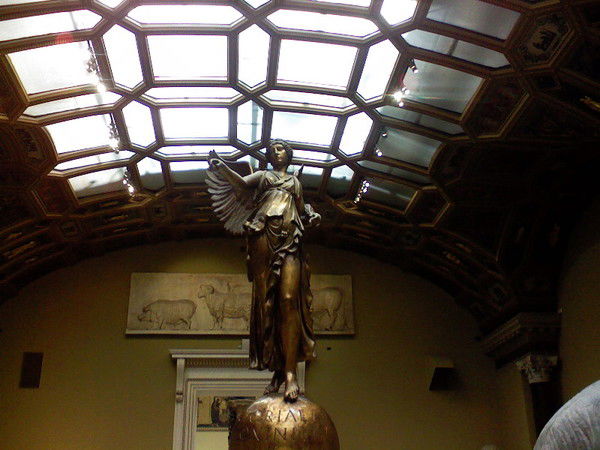 Лаврова Инна