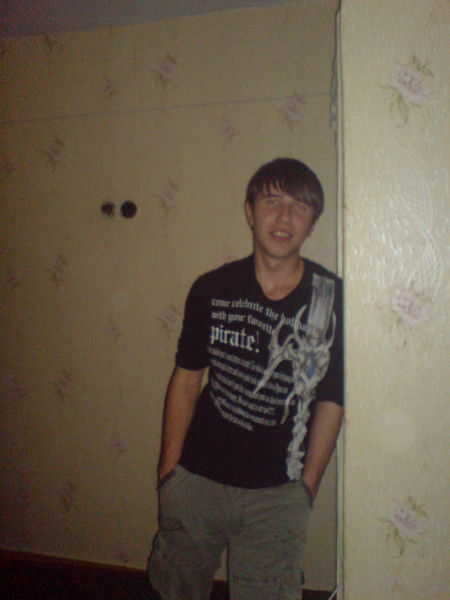 Костя Олейник