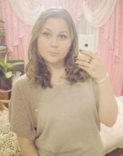 Наташа Николаева