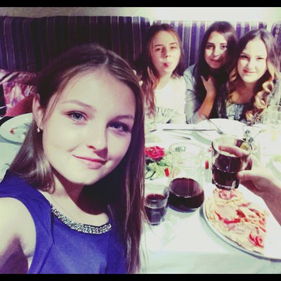 Вика Острась