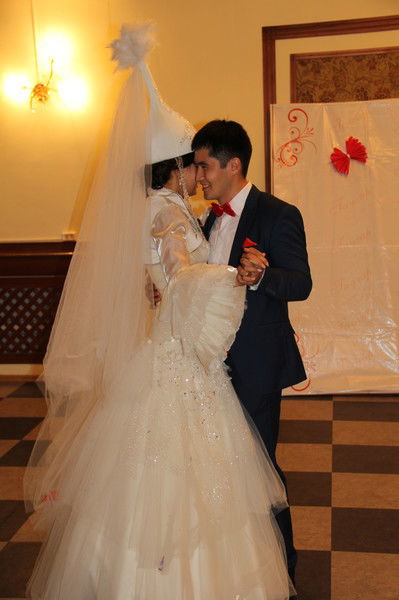 Адлет Амирханов