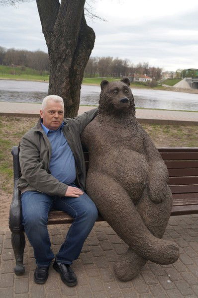 Олег Александров