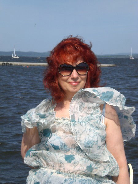 Елена Накорякова