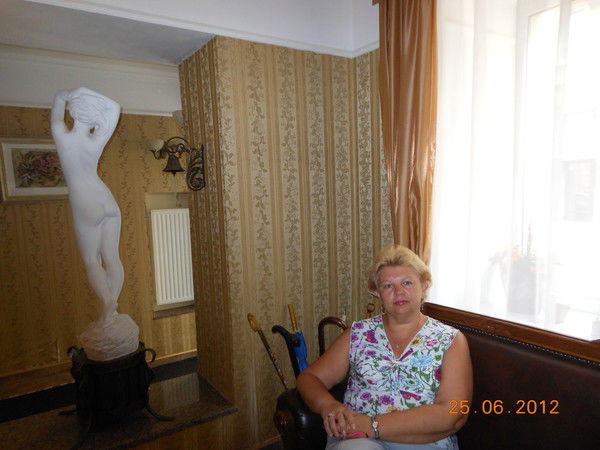 Елена Белоброва