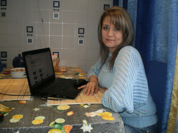 Надюля Мельникова