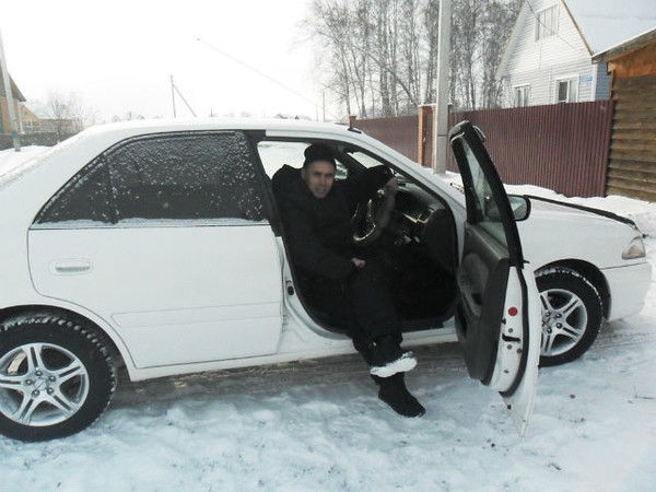 Александр Емельянов