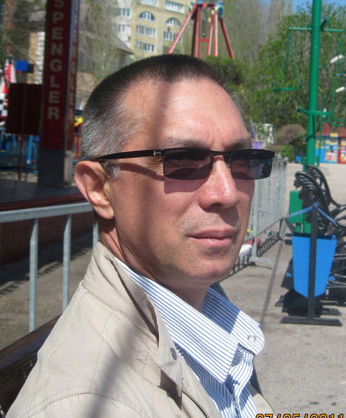 Константин Азиков