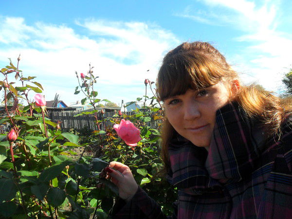 Настя Попова