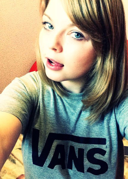 Аня Устинова