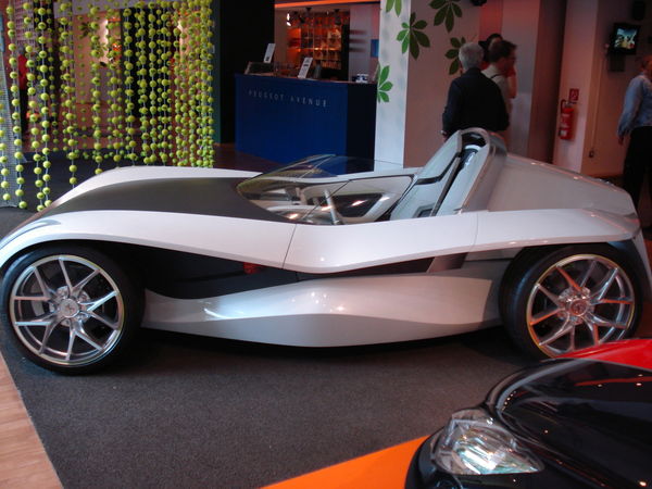 Олег Здрогов