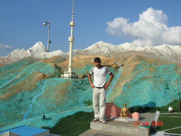 Ислам Асланов