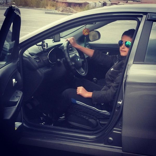 Азиз Кахоров