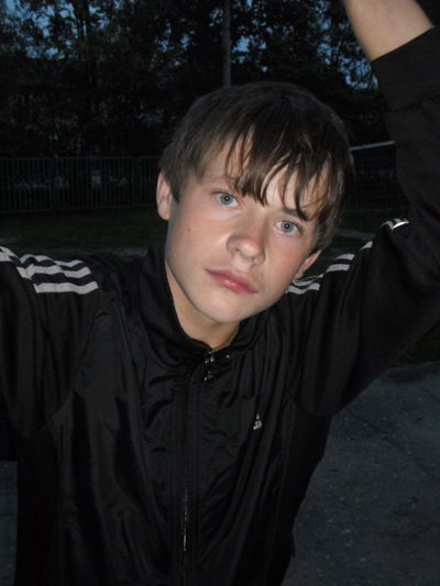 Слава Романов