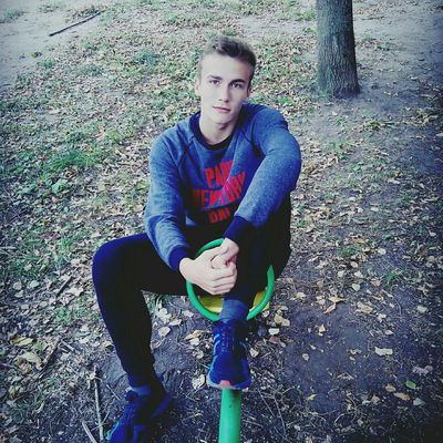 Данил Татаренко