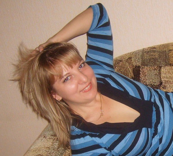 Лена Чеботарева