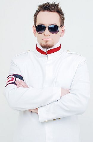 Макс Кавалера