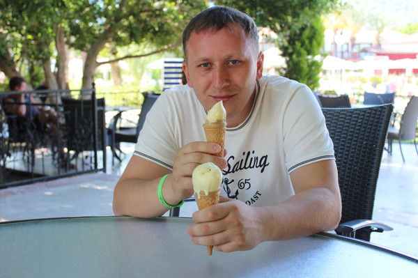 Сергей Титов