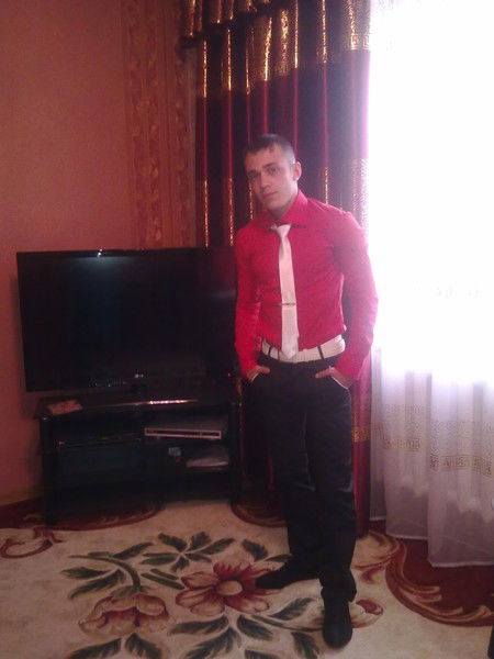 Исмаил Изатов