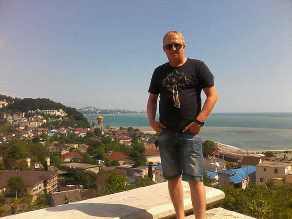 Андрей Санаров