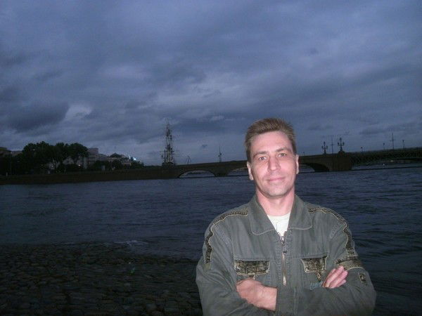 Станислав Сазонов