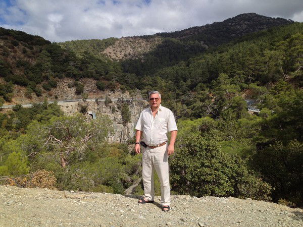 Юрий Иванов