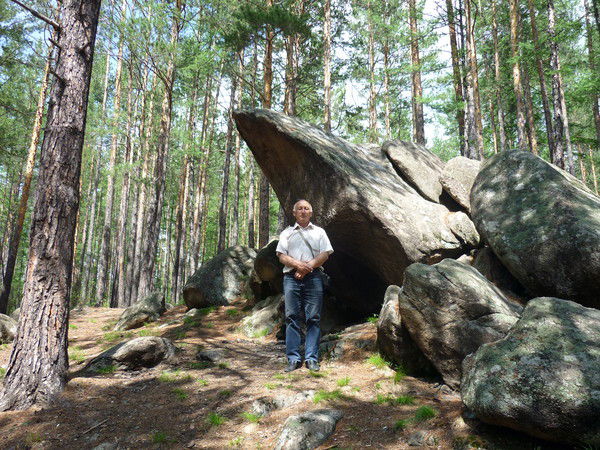 Никола Углов