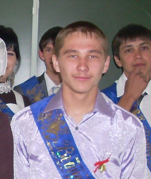 Виктор Петров