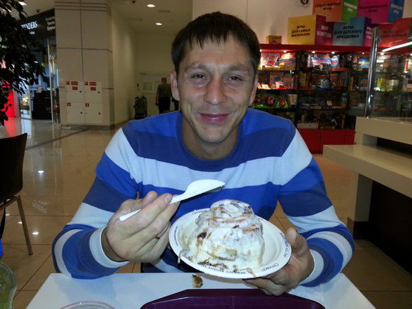 Евгений Лучер