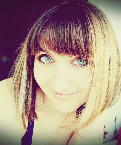 Лена Никишина