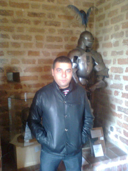 Нарман Дадаев