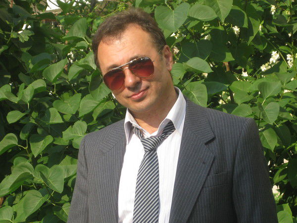 Виктор Наумов