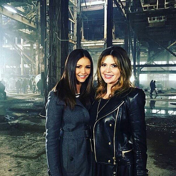 Нина Добрев