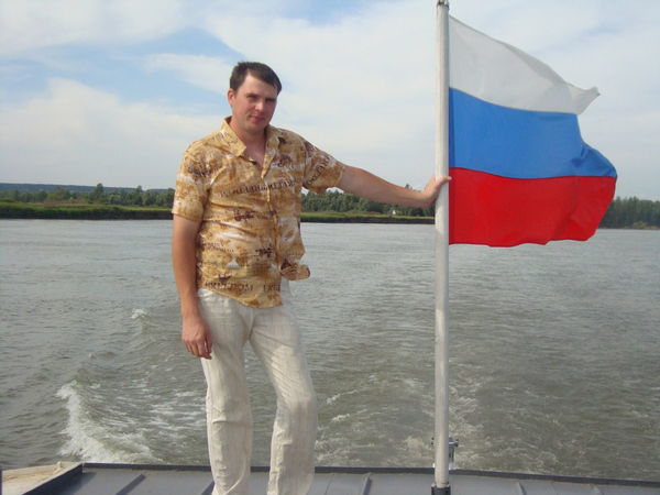 Костя Суринов