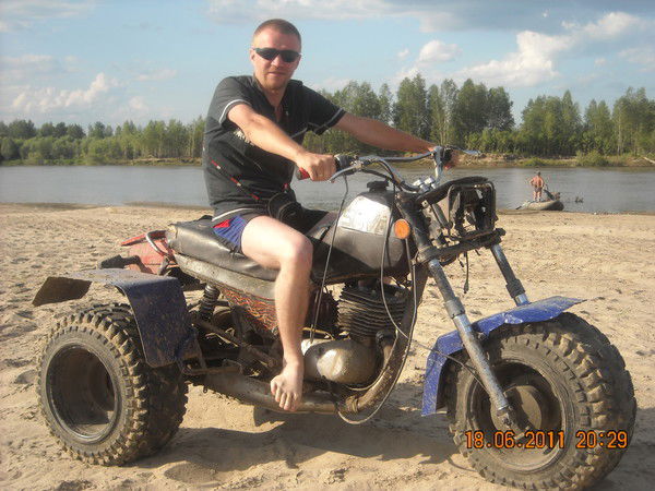 Александр Бобков