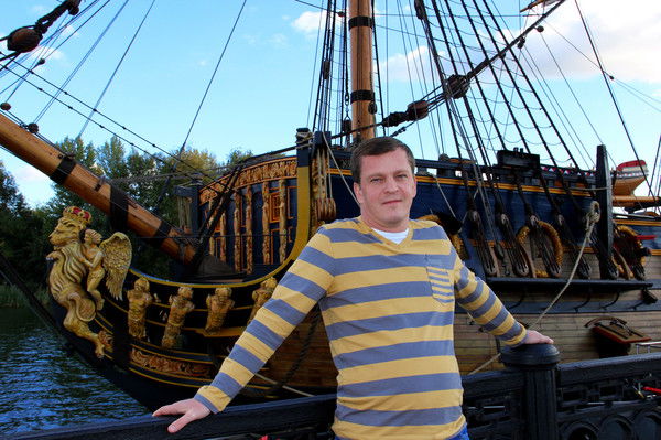 Михаил Монаков