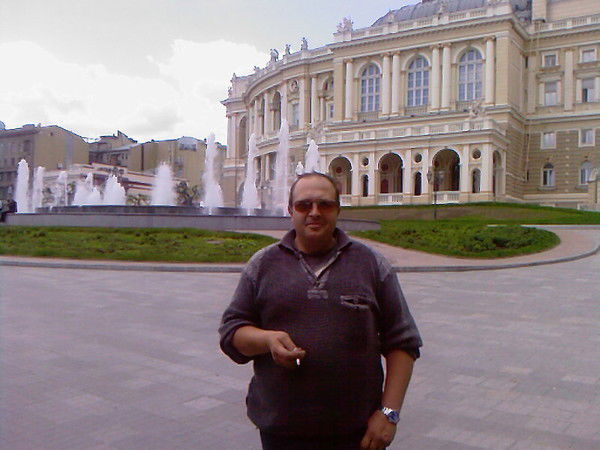 Сергей Леонов