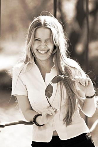 Александра Серова